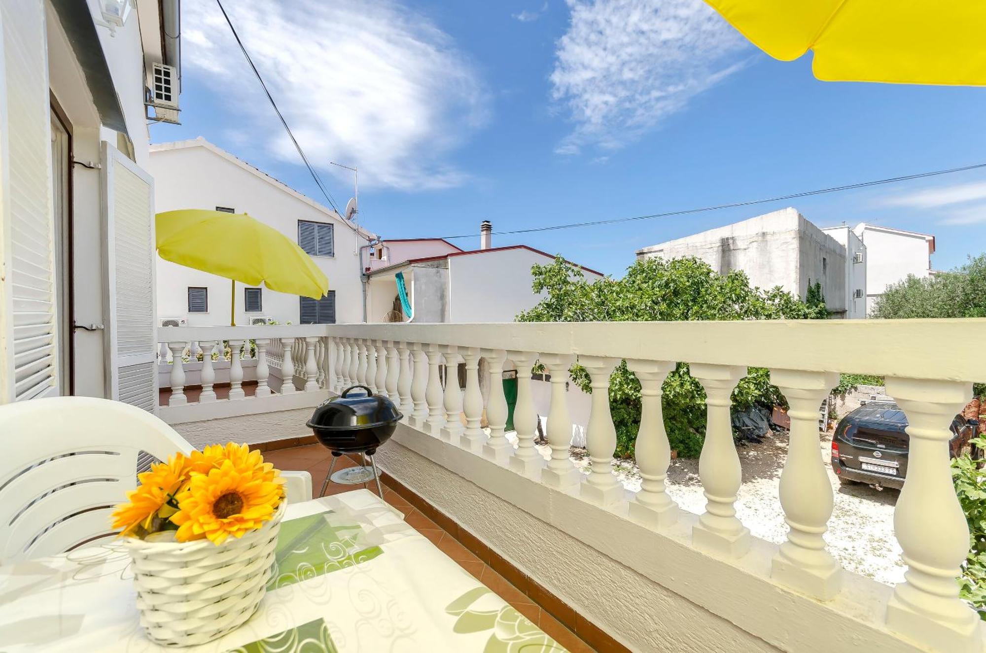 Apartment And Rooms Artina Vodice Esterno foto