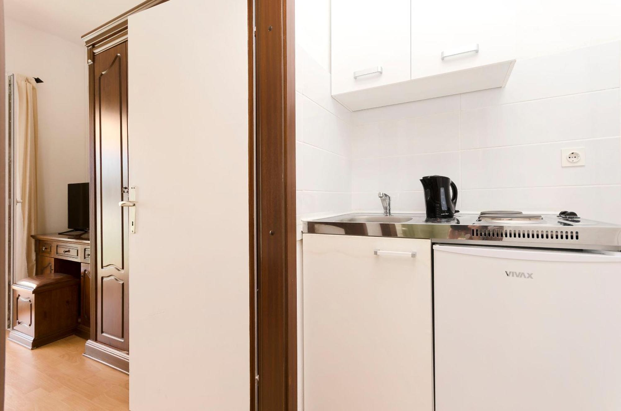 Apartment And Rooms Artina Vodice Esterno foto