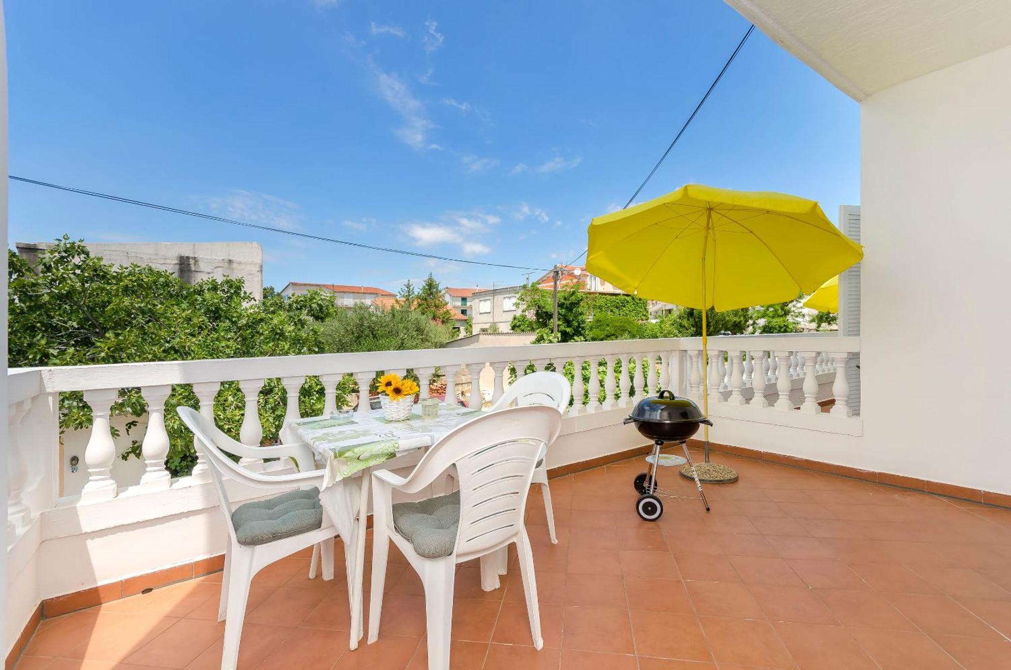 Apartment And Rooms Artina Vodice Esterno foto