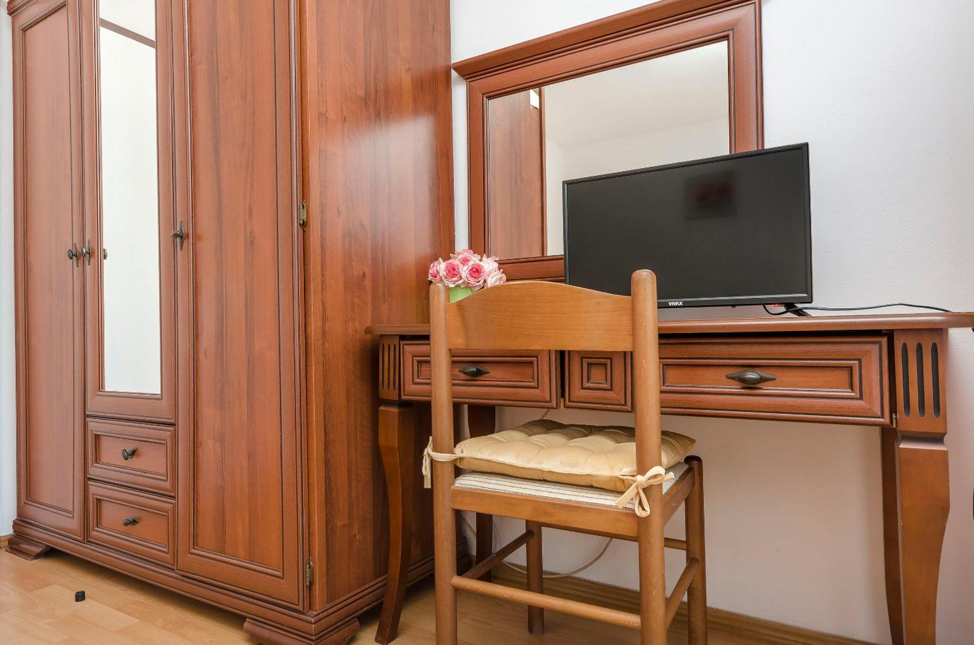 Apartment And Rooms Artina Vodice Esterno foto