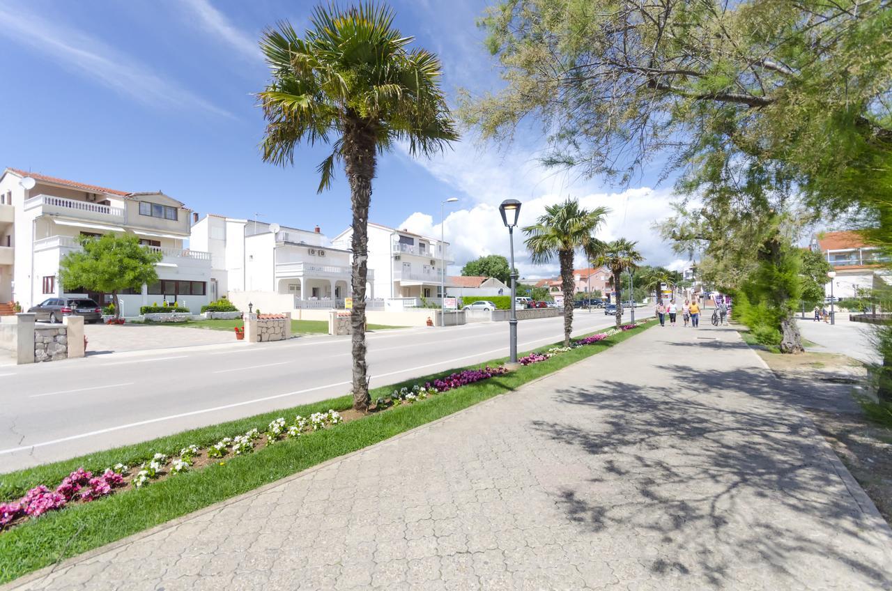 Apartment And Rooms Artina Vodice Esterno foto