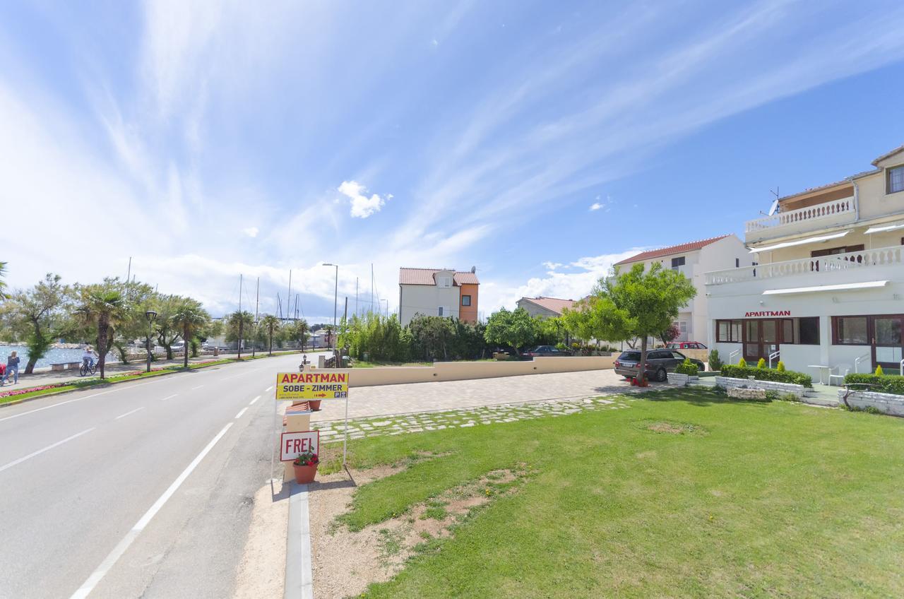 Apartment And Rooms Artina Vodice Esterno foto